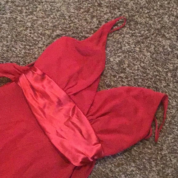 Women’s dress - Picture 2 of 4